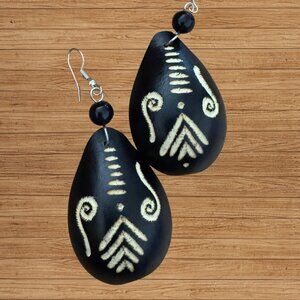 "The Baraka Teardrop" – Hand-Carved African Calabash Earrings from Kenya
